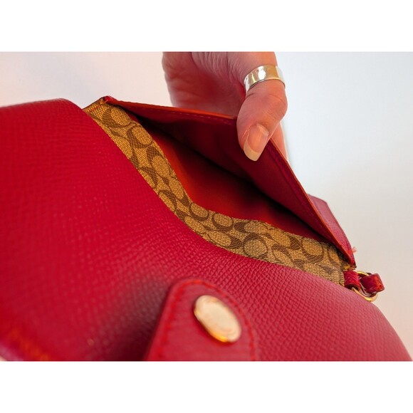 COACH F53977 True Red Crossgrain Pebbled Leather Phone Case Wallet Wristlet - Picture 7 of 8